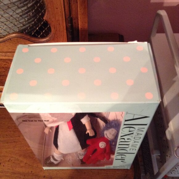 Madame Alexander Cat in the Hat Doll w. Thing 1 & Thing 2 & Original Box - Picture 3 of 3